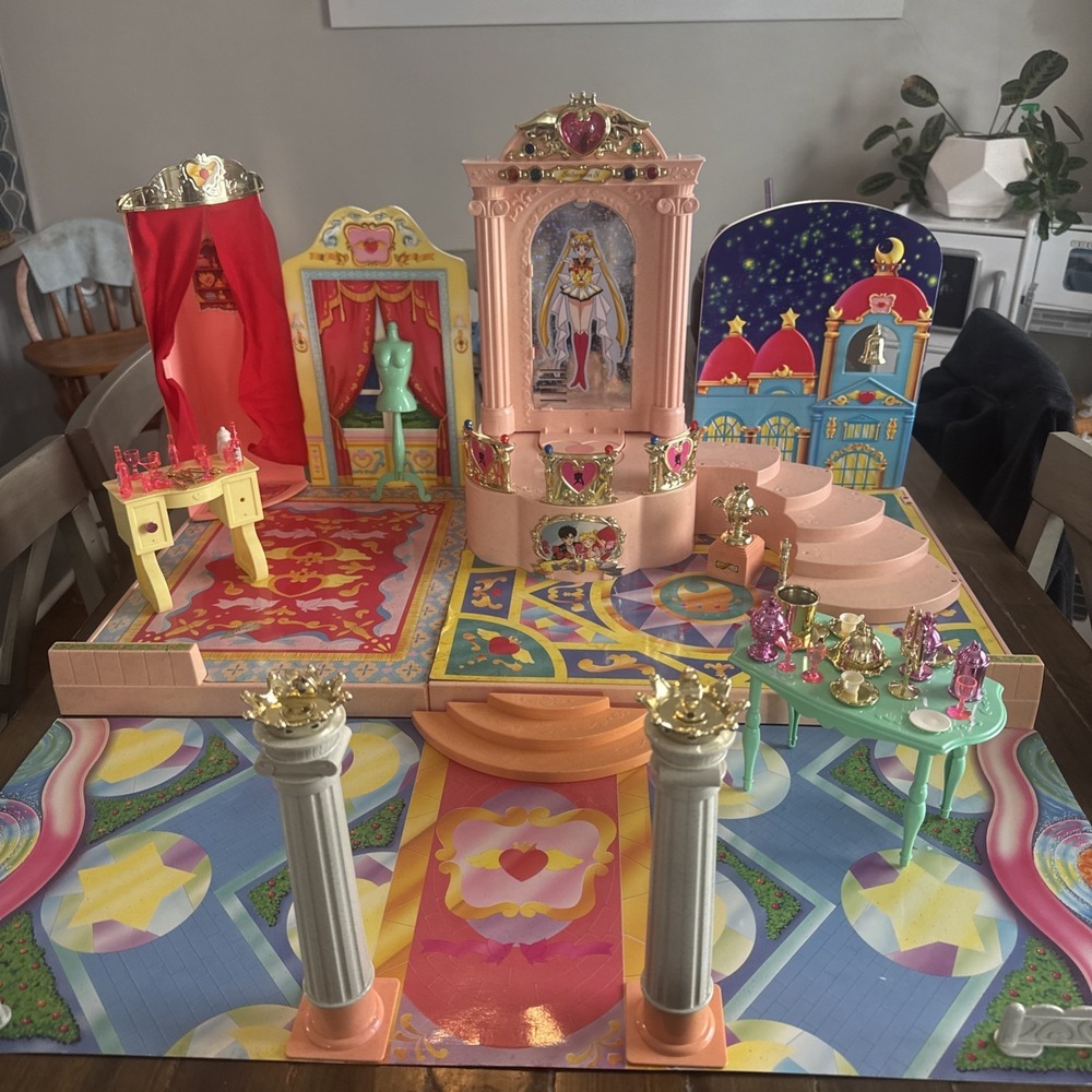 Sailor moon‎  Sailor Team Sparkling Castle doll house with box